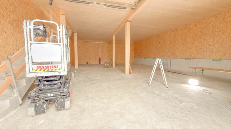 Sustainable High-End Raw Shell Boxes with Highway Connection - for Office, Workshop & more (3)