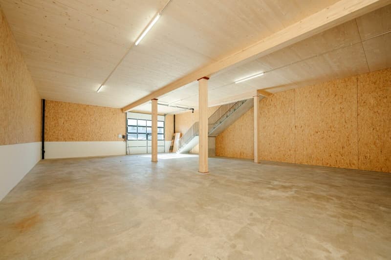 Nachhaltige Edelrohbau-Boxen mit Autobahnanbindung - für Büro, Workshop & mehr (4)