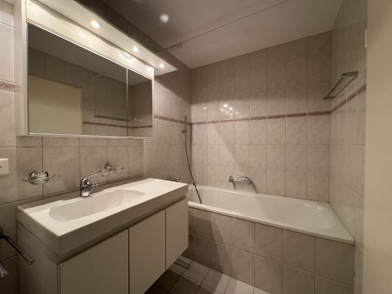 Gemütliche 3.5-Zimmerwohnung an ruhiger Lage (5)
