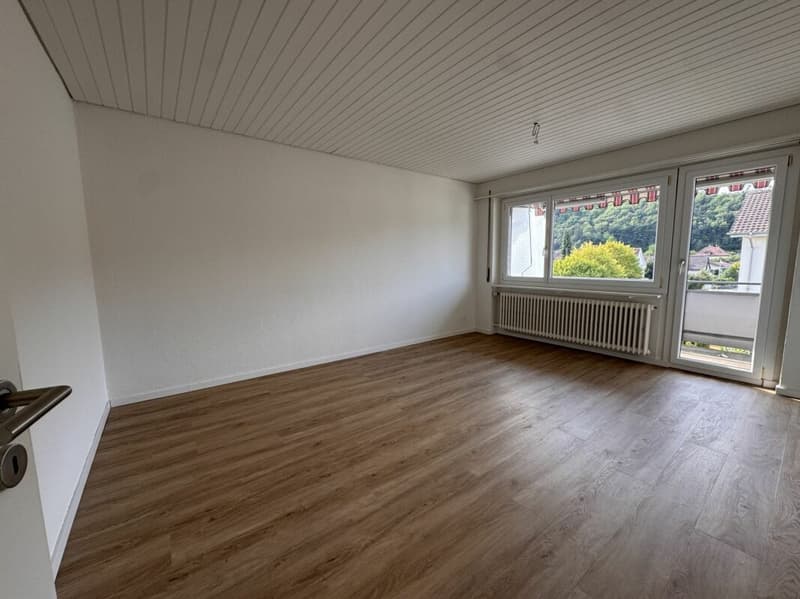 Helle 4.0-Zimmerwohnung mit Balkon - frisch renoviert (3)