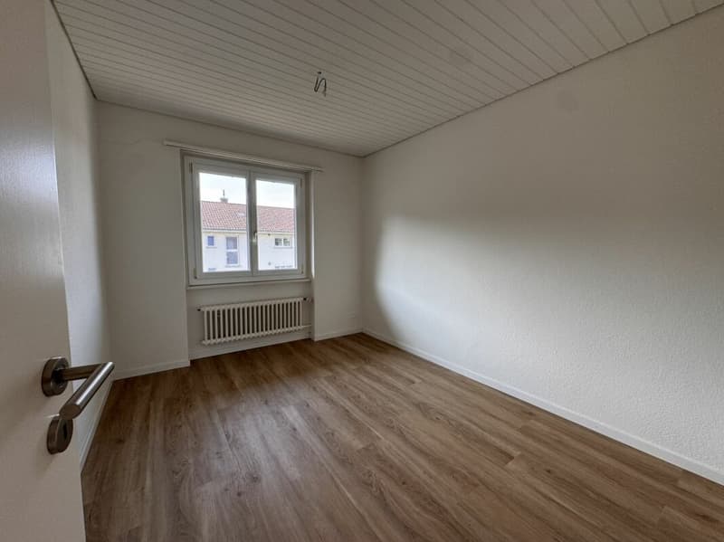 Helle 4.0-Zimmerwohnung mit Balkon - frisch renoviert (6)