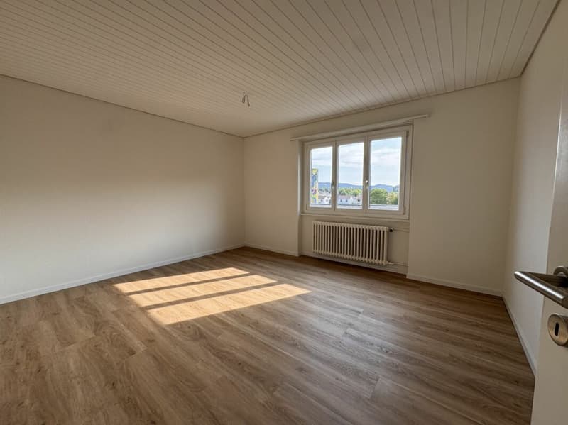 Helle 4.0-Zimmerwohnung mit Balkon - frisch renoviert (7)