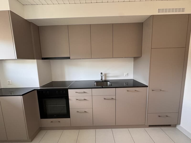 Helle 4.0-Zimmerwohnung mit Balkon - frisch renoviert (2)