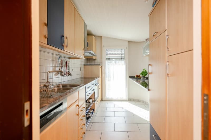 Freistehendes Einfamilienhaus mit Aussicht über Gränichen (6)