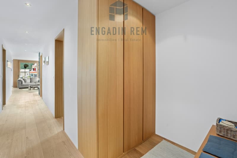 Hochwertige 4.5-Zimmer-Wohnung in Maloja zu einem attraktiven Preis (12)
