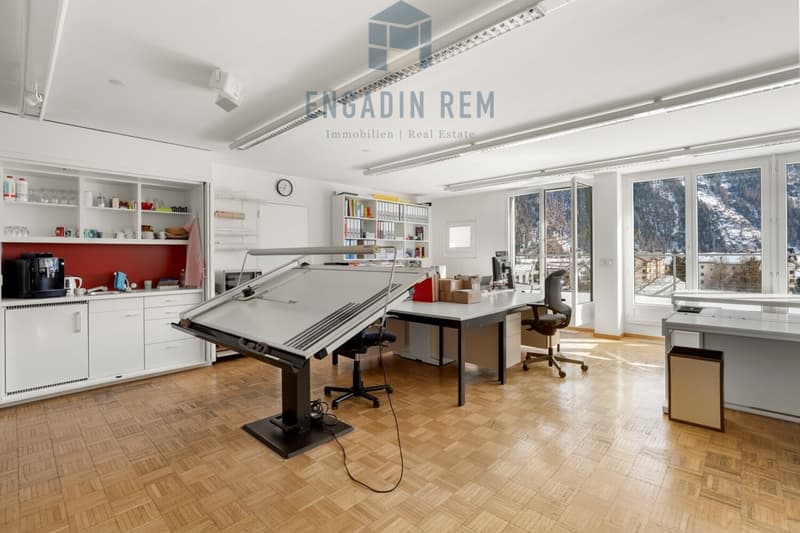 Bürofläche respektive Etagenwohnung mit Entwicklungspotenzial (5)