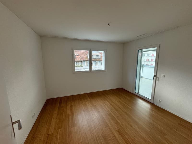 Moderne 3.5-Zimmer-Wohnung im Erdgeschoss (7)