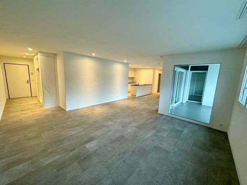 Moderne 3.5-Zimmer-Wohnung im Erdgeschoss (4)