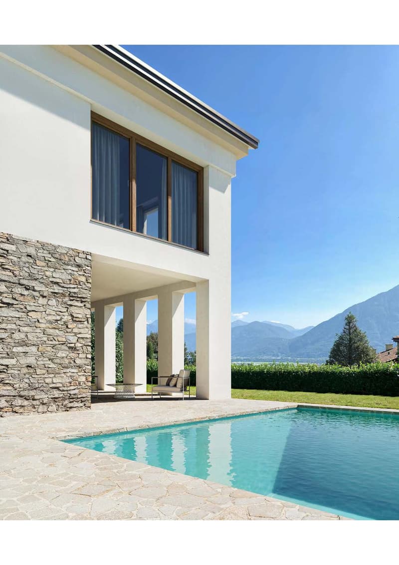 Elegante Luxusvilla mit traumhafter Aussicht / Elegante villa di lusso con vista fantastica (2)