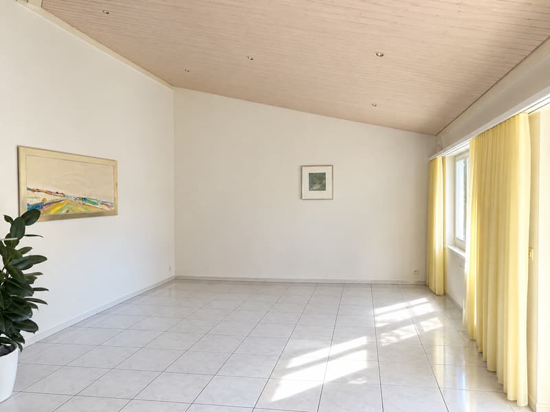 Charmante 5.5-Zimmer-Dachwohnung mit Bergpanorama in Schattdorf (13)