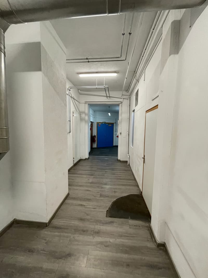 Gewerbezentrum Wöschnau: Lagerraum zu vermieten (6)