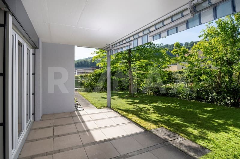 Modernes Wohnen eingebettet in die Natur / Frisch renovierte 4.5 Zimmerwohnung im EG / Im Baurecht (10)