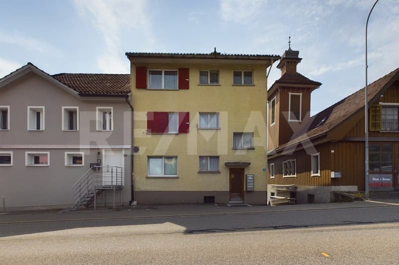 Mehrfamilienhaus mit 3 Wohnungen - Ihr Investment in eine attraktive Zukunft / Rendite-Objekt! (2)