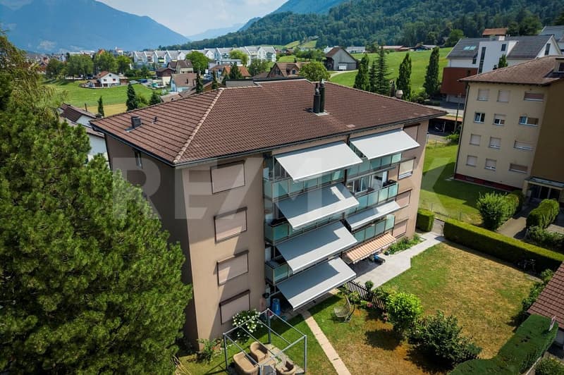 4.5-Zimmer-Wohnung mit sonnigem Balkon und hochwertiger Ausstattung in Buttikon SZ zu kaufen! (7)
