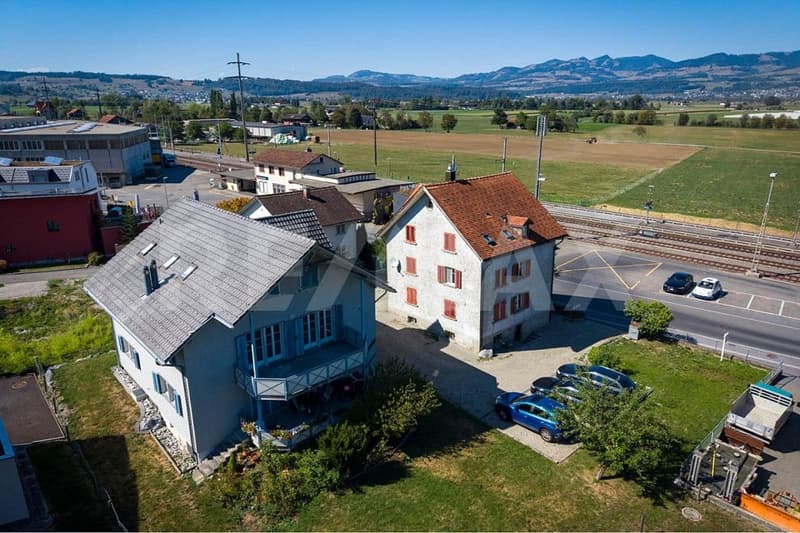 Grosszügiges Grundstück mit Potenzial für neue Wohneinheiten in Reichenburg SZ zu kaufen! (6)