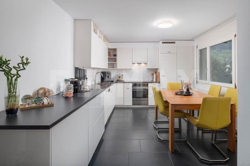 Gepflegte 4.5-Zimmerwohnung mit grossem Balkon in zu kaufen! (7)