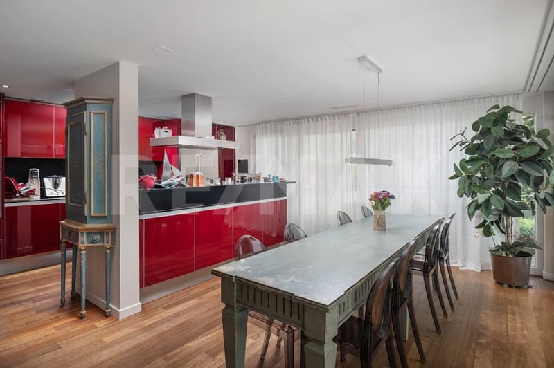 Elegante 5.5-Zimmer-Terrassenwohnung nur wenige Schritte vom Zürichsee entfernt zu kaufen! (8)