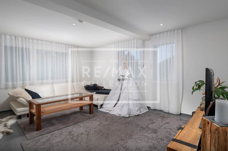 Gelegenheit! Freistehendes 5.5-Zimmer Einfamilienhaus mit grossem Garten in Schindellegi zu kaufen! (12)