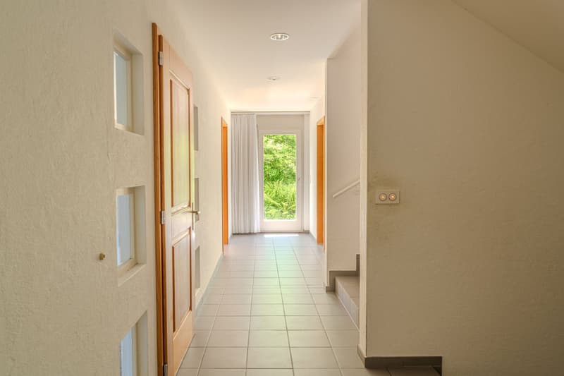 Geräumiges 8-Zimmer-Einfamilienhaus an ruhiger Lage in Edlibach/Menzingen (12)