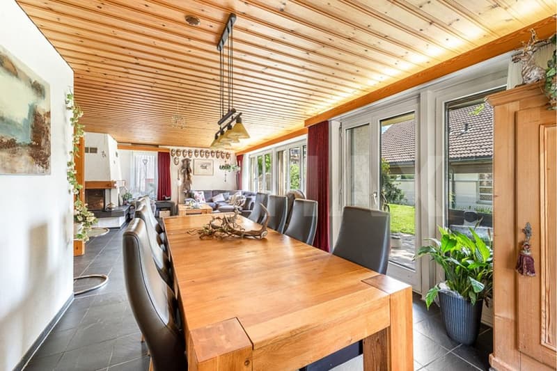 Freistehendes 6½-Zimmer-Einfamilienhaus mit Garten (4)