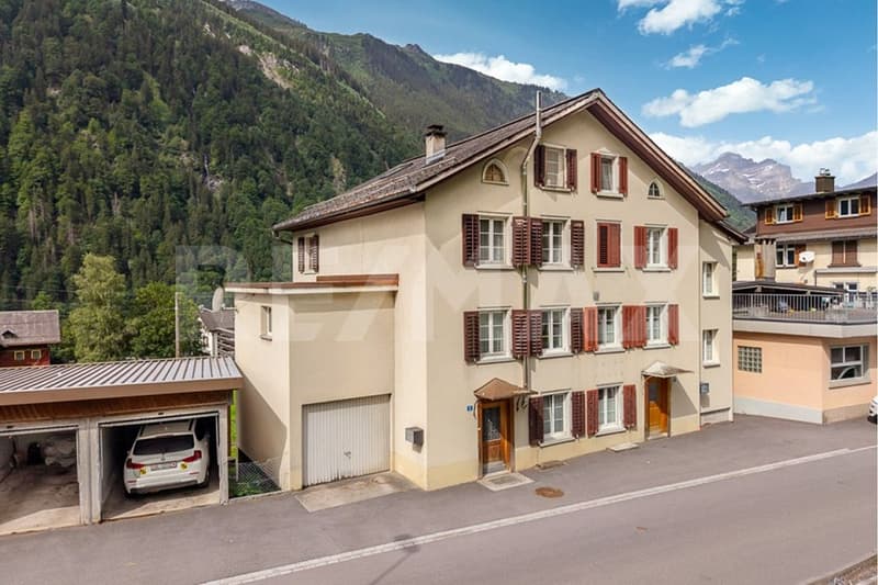 Schmuckes Ferienhaus in der Ferienregion Elm (1)