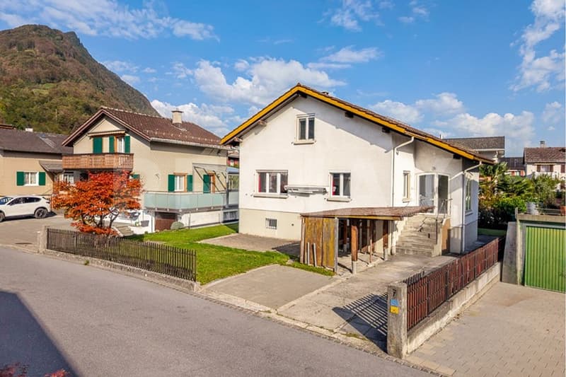 Kleines, sanierungsbedürftiges Einfamilienhaus (1)
