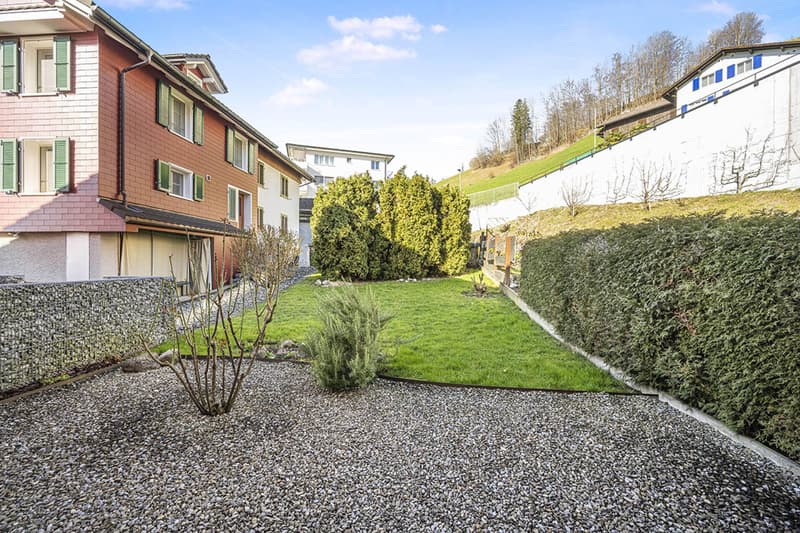 UNWEIT STADT UND WALD - familienfreundliches 5-Zimmer EFH in Schwyz (2)