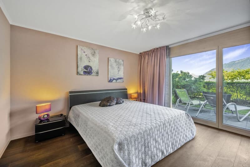 LAKESIDE LIVING 4,5 Zimmer Gartenwohnung in Iseltwald (9)