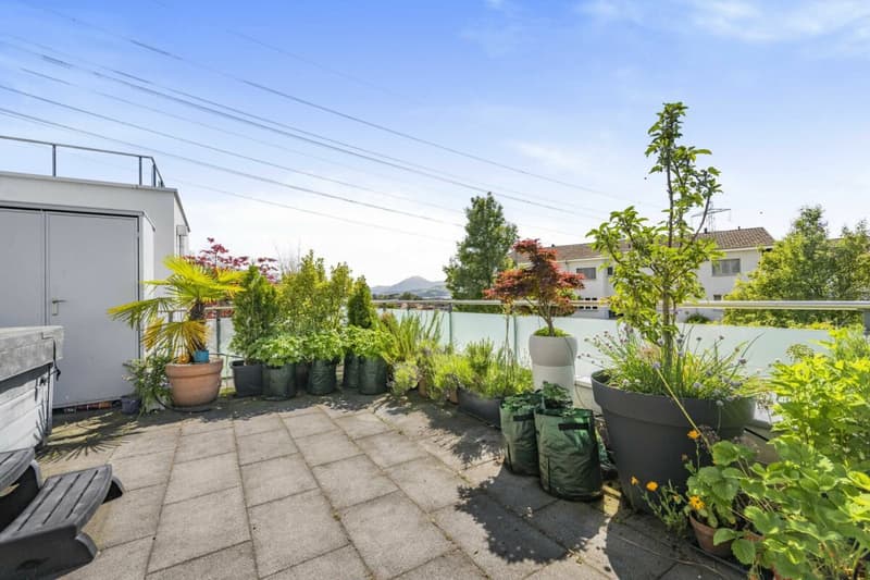 BAAR LIVING Ruhige 4.5-Zimmer-Terrassenwohnung (16)