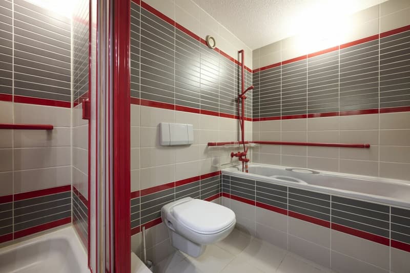 Badezimmer mit Badewanne
