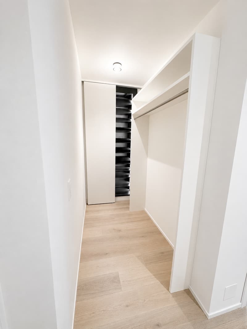 Garderobe mit Einbauschrank