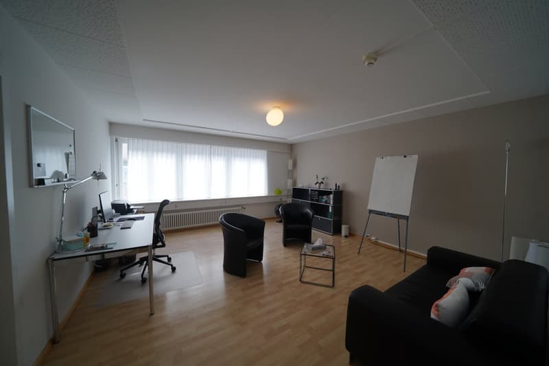 Stilvolle Büro-/ oder Praxisräume ab 12 m2 mit Lift (2)