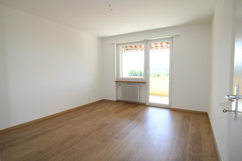 Wir vermieten eine 3-Zimmer-Wohnung im 2. OG in Döttingen! (4)
