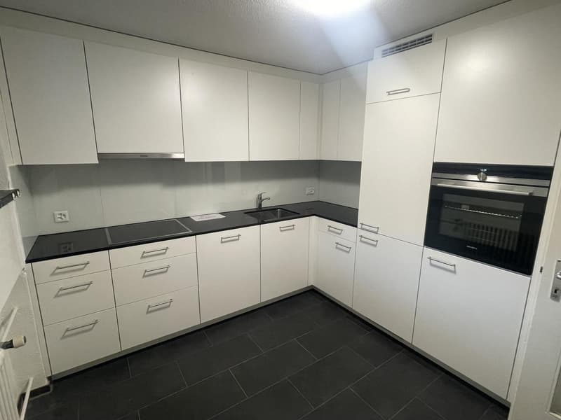 Wir vermieten eine 3-Zimmer-Wohnung im 2. OG in Döttingen! (6)