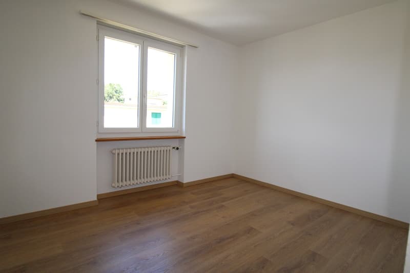 Wir vermieten eine 3-Zimmer-Wohnung im 2. OG in Döttingen! (3)