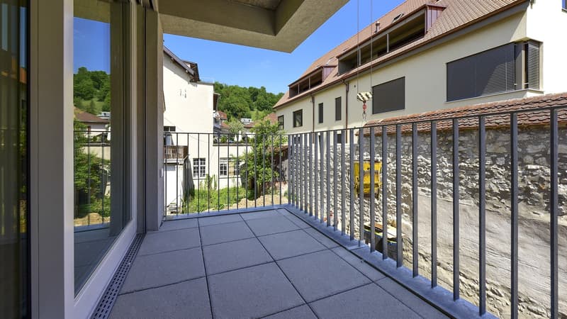 Moderne 2.5-Zimmer-Wohnung mit Balkon in ruhiger Lage Laufen (8)
