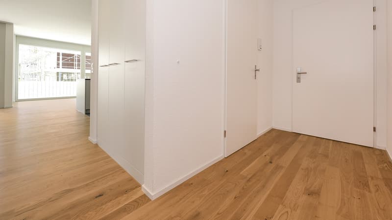 Moderne 2.5-Zimmer-Wohnung mit Balkon in ruhiger Lage Laufen (5)