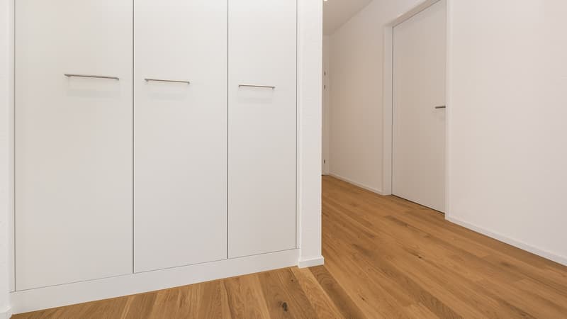 Moderne 2.5-Zimmer-Wohnung mit Balkon in ruhiger Lage Laufen (4)