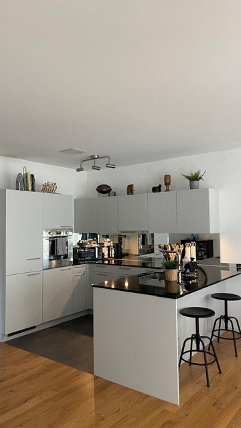 2.5 Zimmer Erdgeschosswohnung mit Terrasse in Laufen (2)