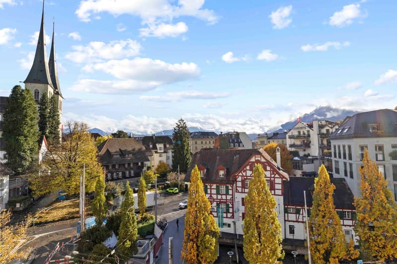 Helle 3.5-Zimmer-Wohnung mit Balkon – befristet bis 31.05.2027 (1)