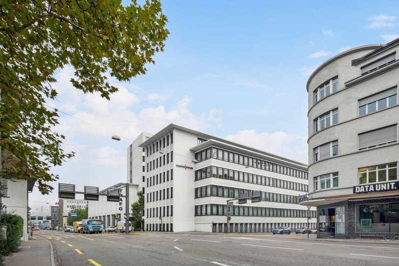 Haselstrasse 18 direkt neben dem Trafo