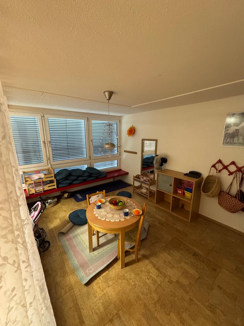 Commercial space with spacious garden for rent (6)