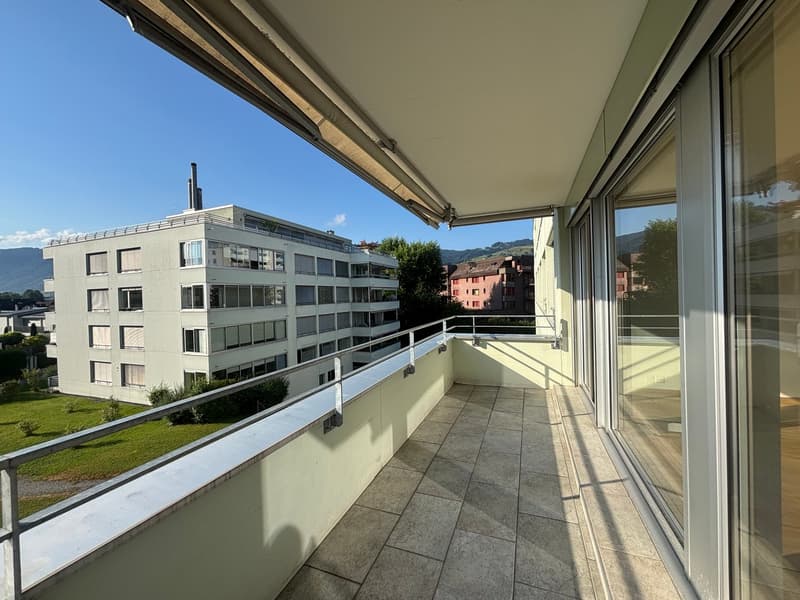 Helle und grosszügige 3.5-Zimmer-Wohnung in Lachen (10)