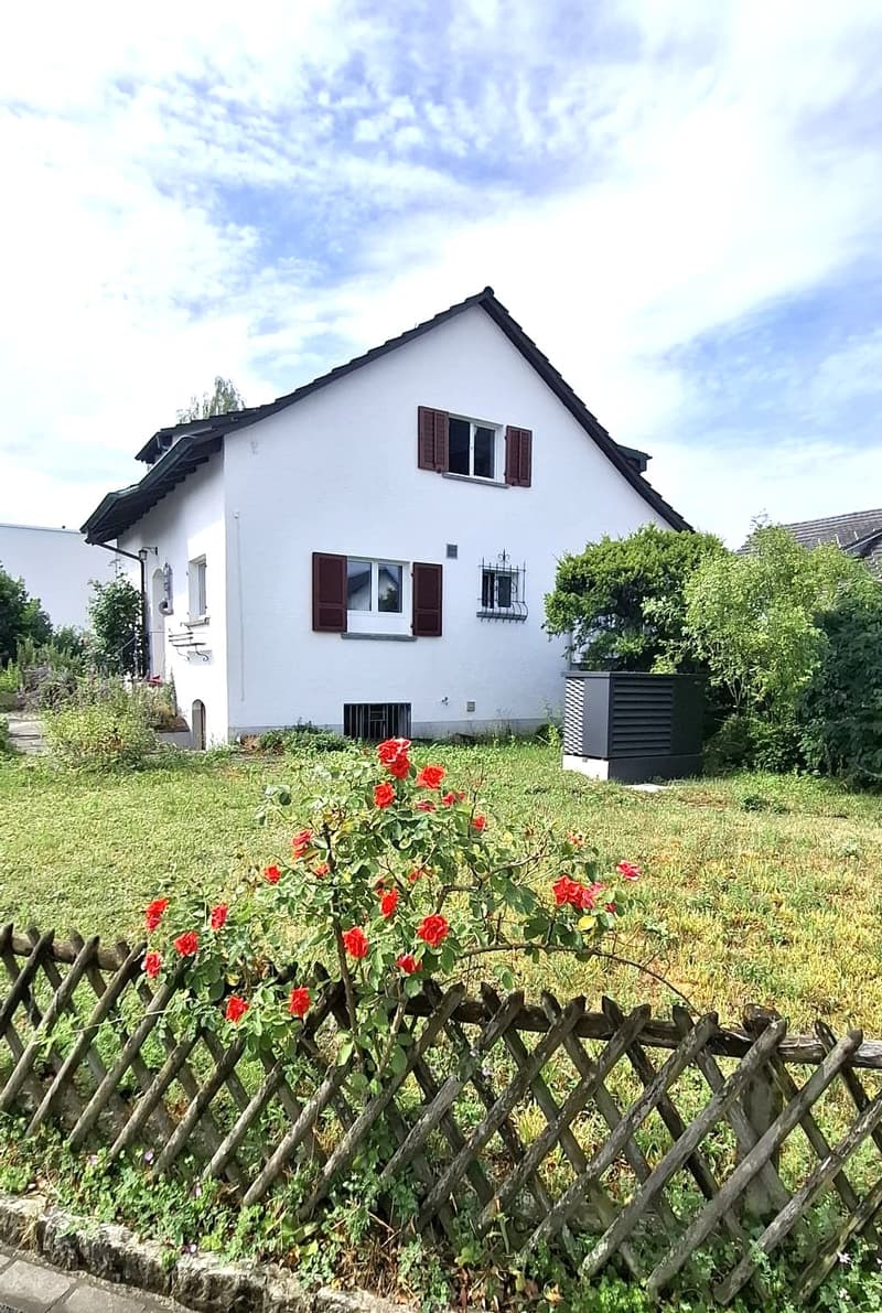 Charmantes 5-Zimmer-Einfamilienhaus in Schlieren – ab sofort zu vermieten (1)