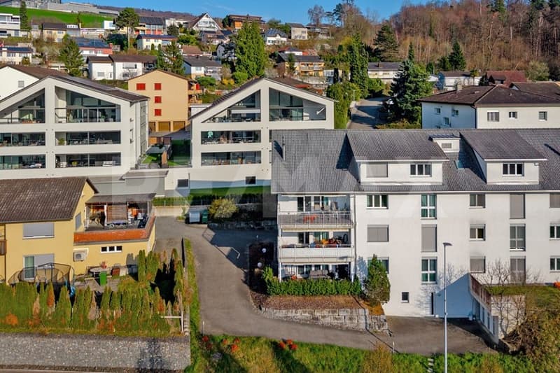 Gepflegte, moderne 4.5-Zi.-Erdgeschosswohnung mit Sitzplatz (1)