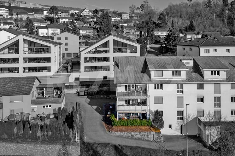 Gepflegte, moderne 4.5-Zi.-Erdgeschosswohnung mit Sitzplatz (2)