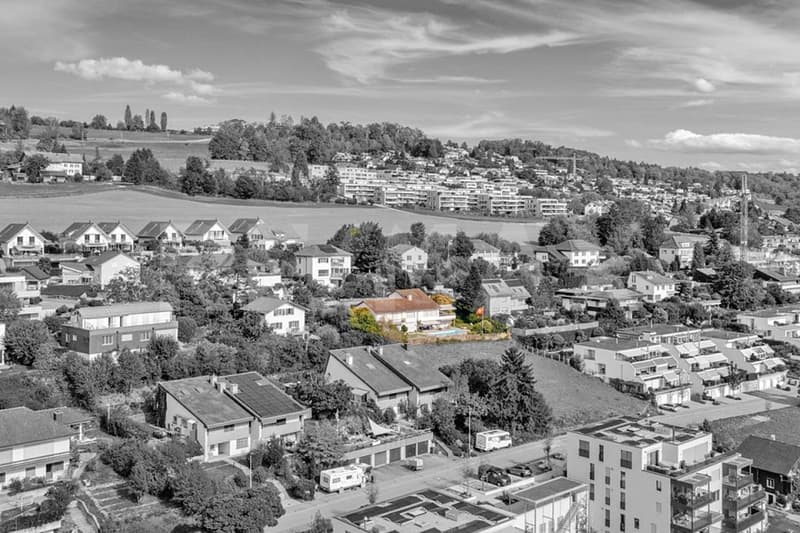 Freistehendes EFH mit Pool an exklusiver Lage (2)