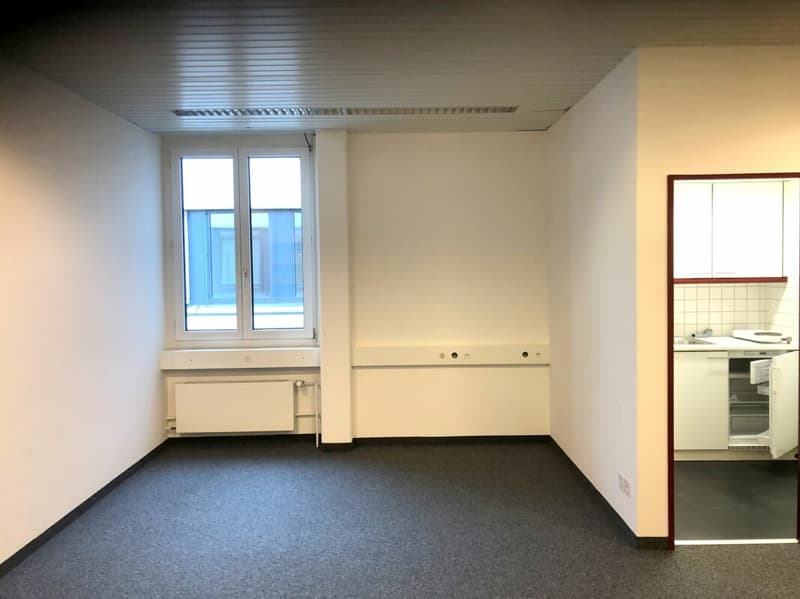 Büro 156 m2 in Steinhausen (8)
