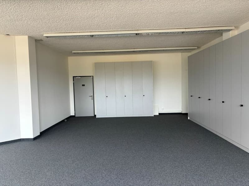 Büro 67 m2, ausgebaut, in Steinhausen (2)