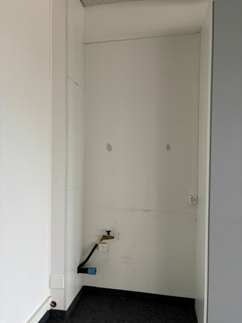 Büro 67 m2, ausgebaut, in Steinhausen (12)